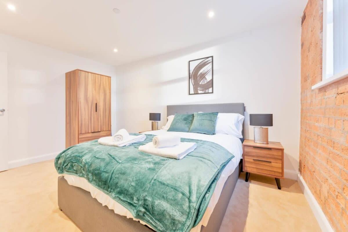Smart 2 Bed Apartment In Burton-On-Trent Εξωτερικό φωτογραφία