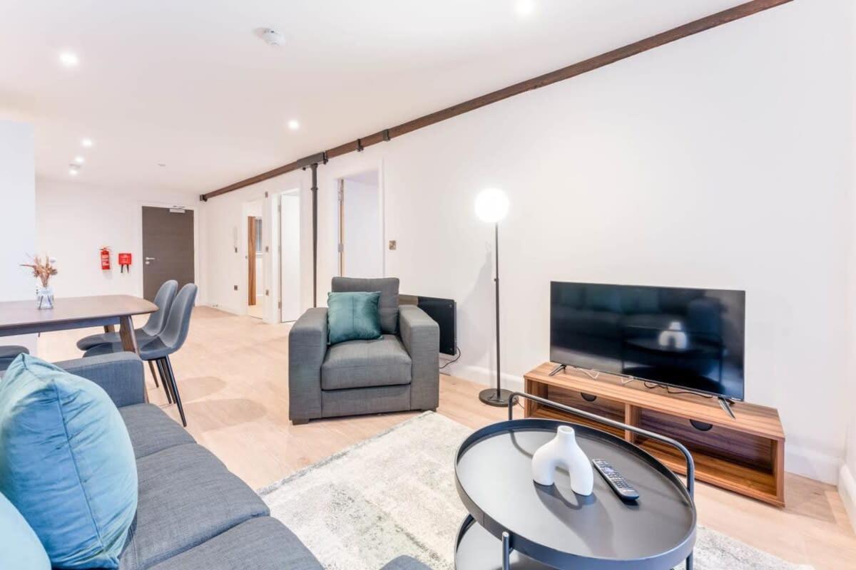 Smart 2 Bed Apartment In Burton-On-Trent Εξωτερικό φωτογραφία