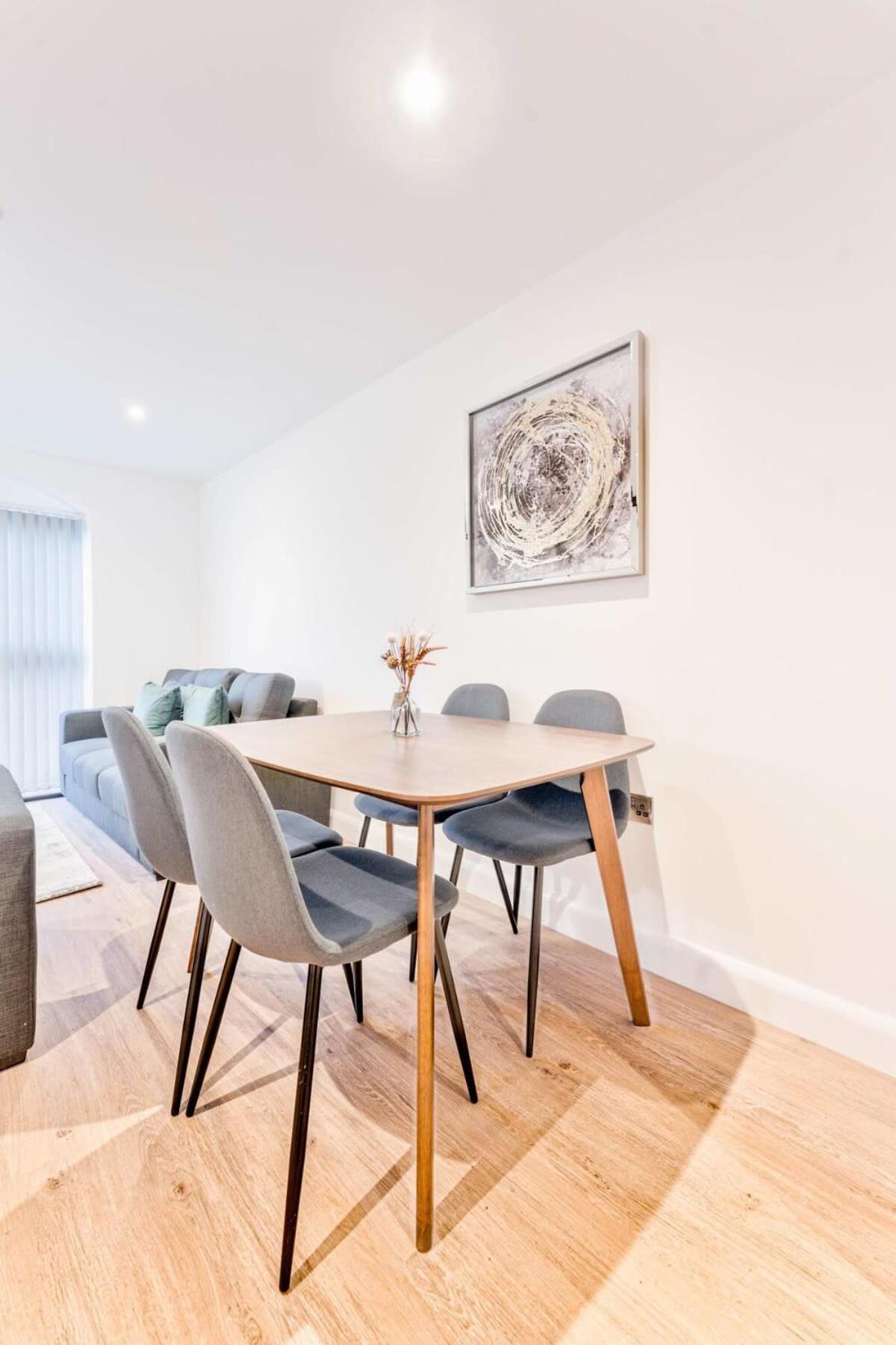 Smart 2 Bed Apartment In Burton-On-Trent Εξωτερικό φωτογραφία