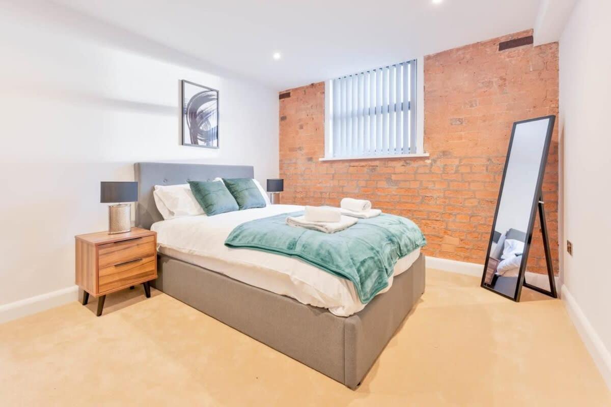 Smart 2 Bed Apartment In Burton-On-Trent Εξωτερικό φωτογραφία