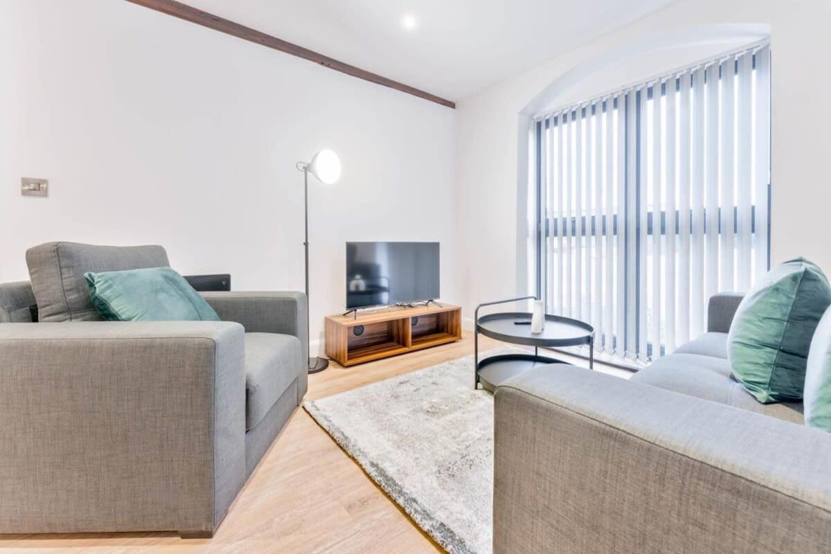 Smart 2 Bed Apartment In Burton-On-Trent Εξωτερικό φωτογραφία